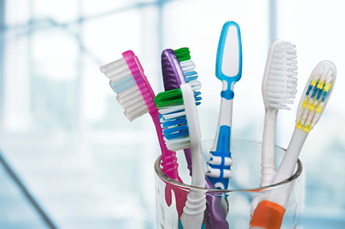 5 Signs It’s Time to Replace Your Toothbrush